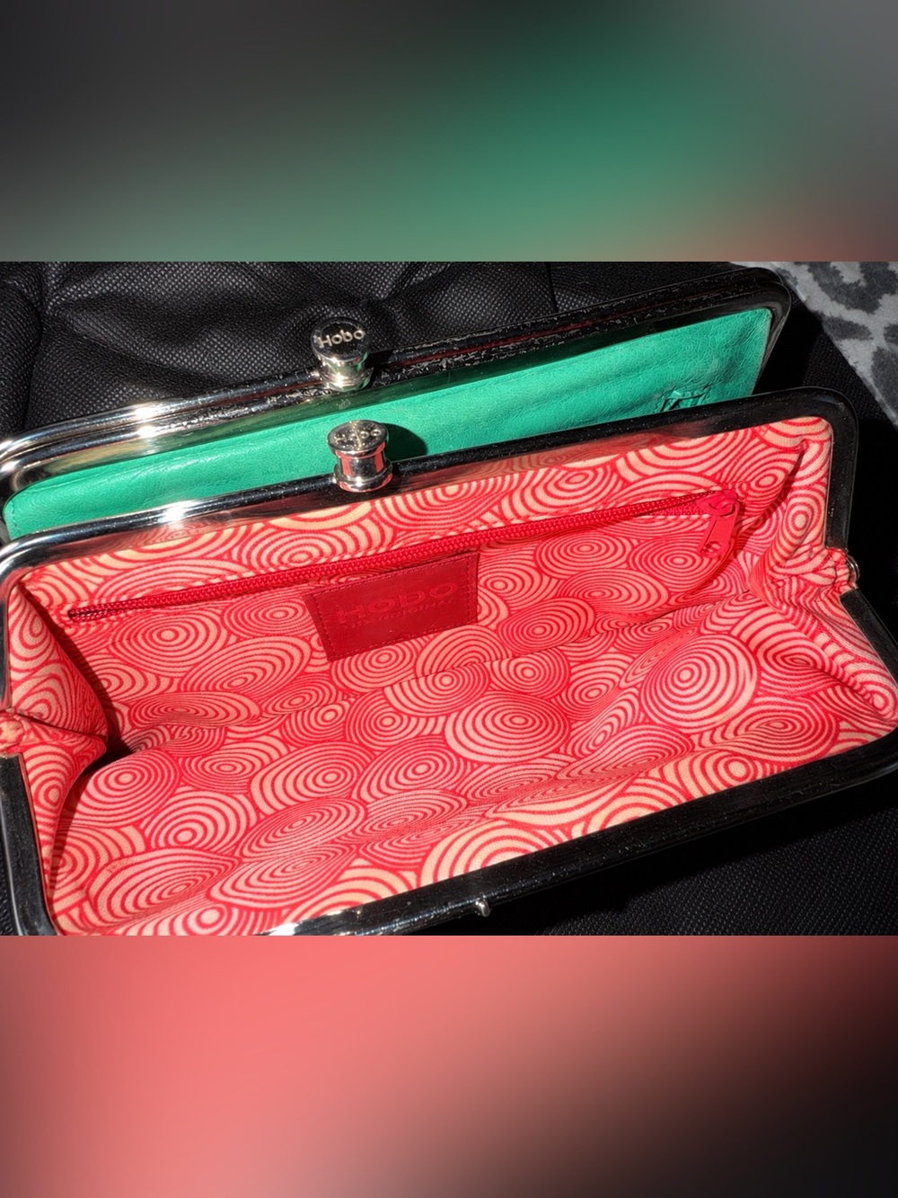 HOBO International Turquoise Green Leather Kiss-Lock Clutch Wallet - Picture 2 of 4